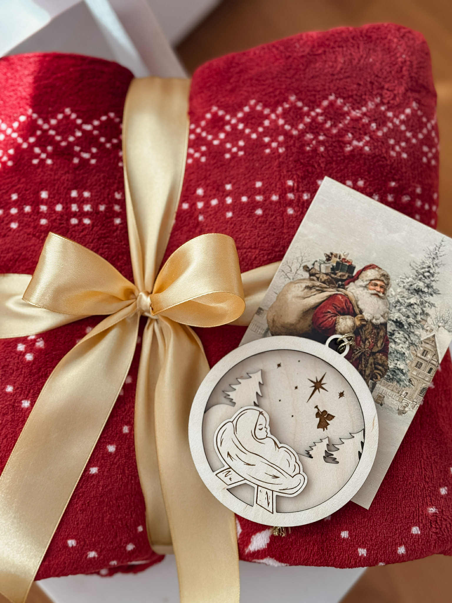 Bombka z Małym Jezuskiem